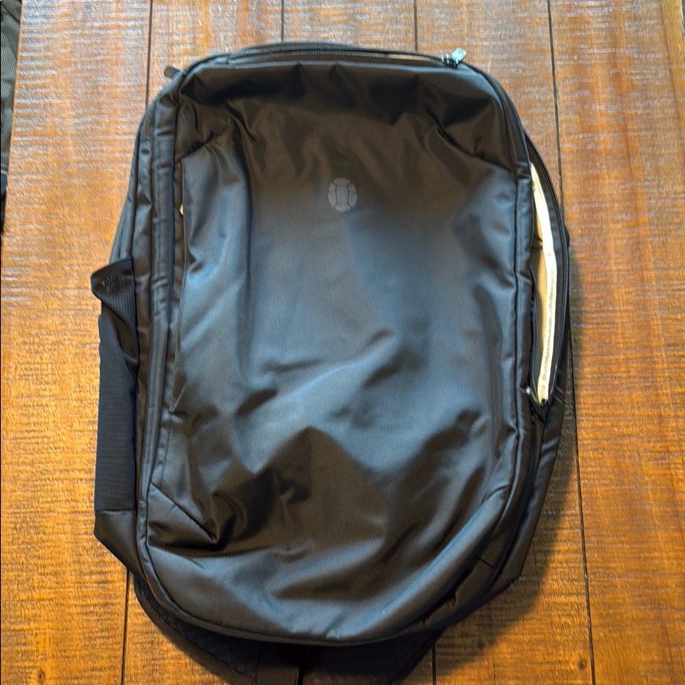 Tortuga Lite 40L Travel Men's Backpack